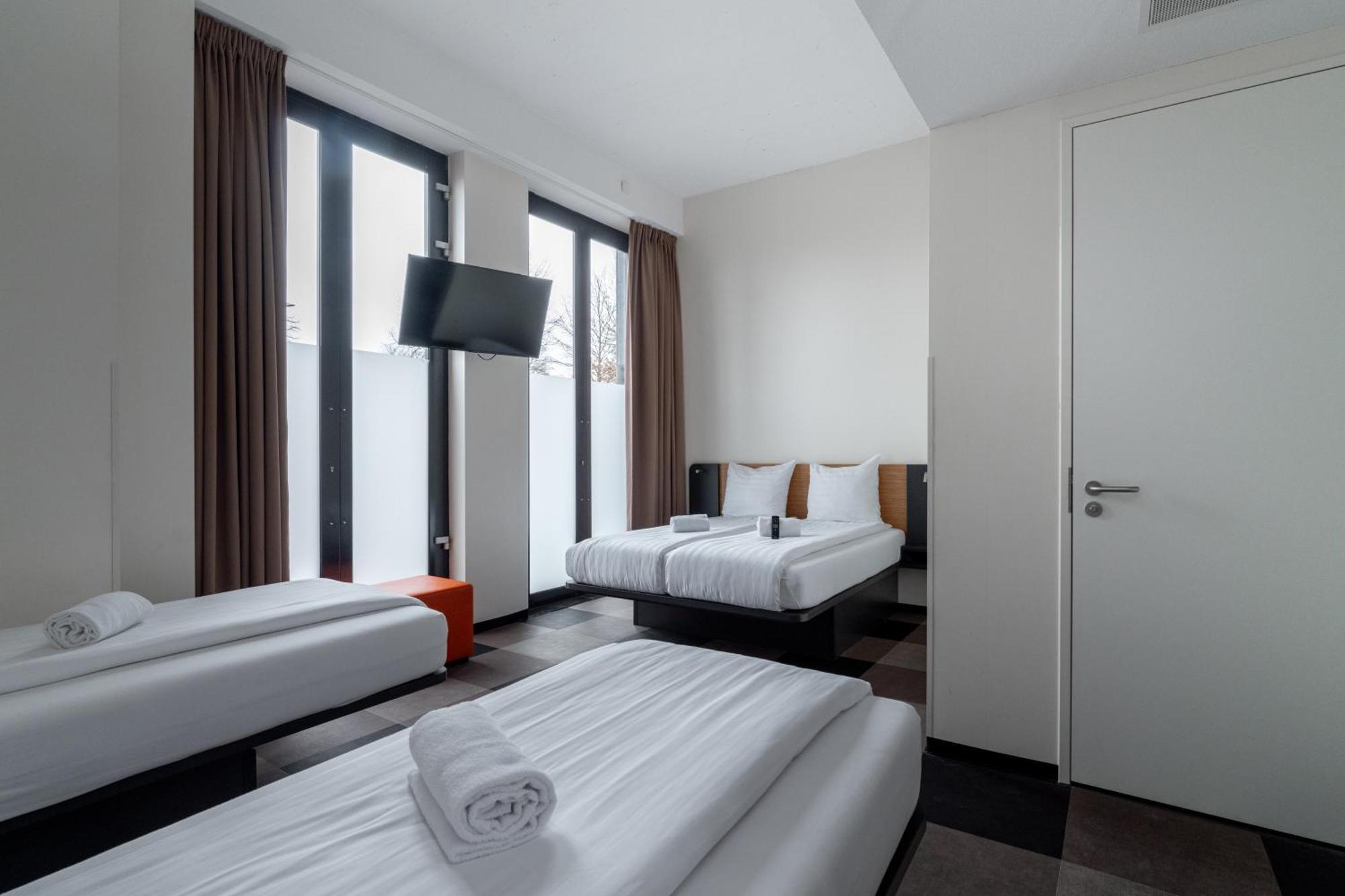 Easyhotel Centre Hotel 2*